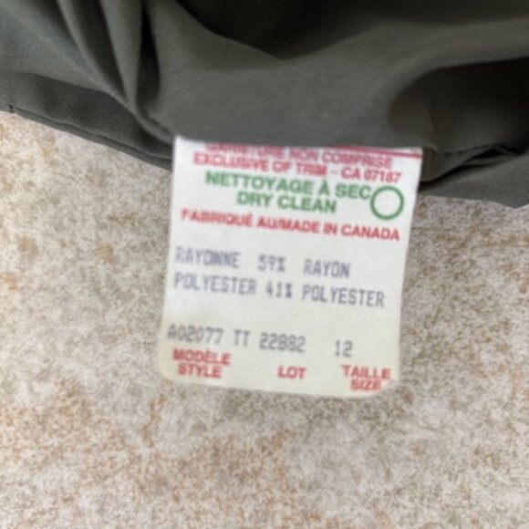 Vintage Floral Vest - Woman's size: 12 - Like New - Picture 6 of 8